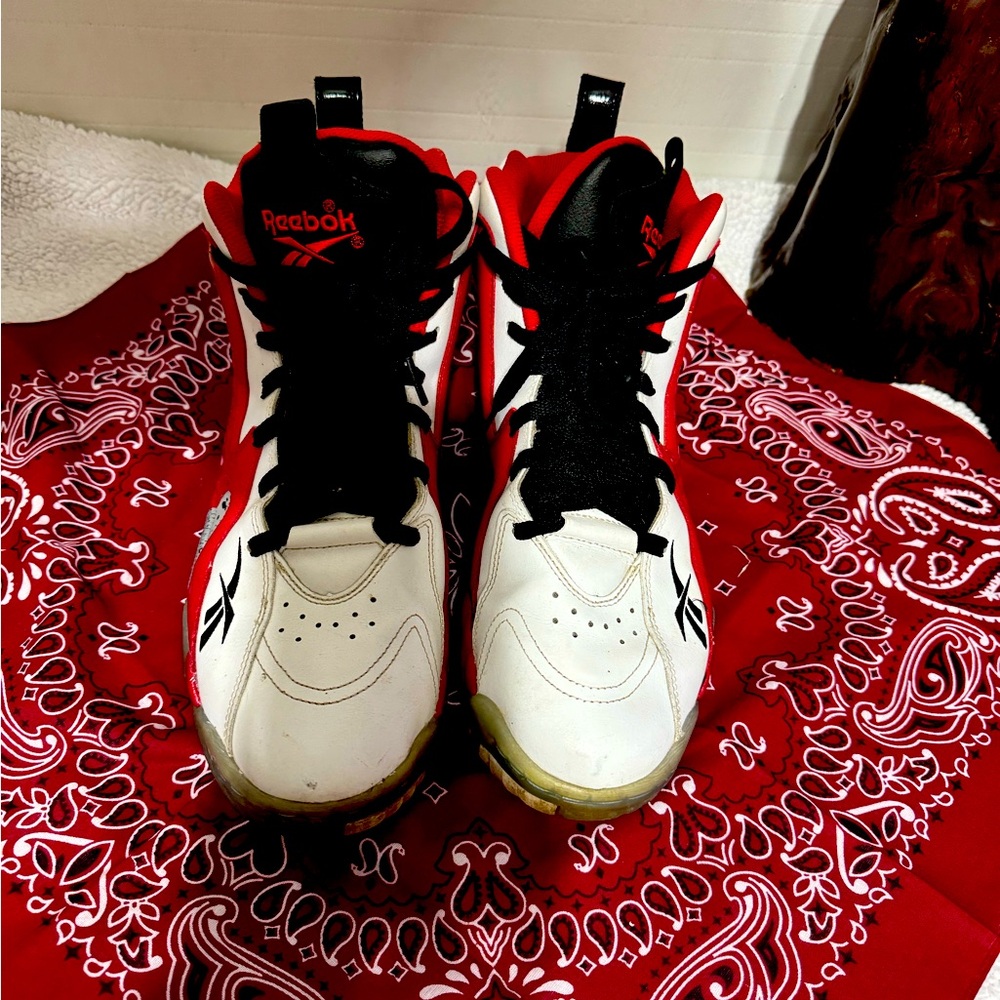 Men’s Reebok Kamikaze mid in size 11.5